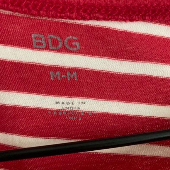 Urban Outfitters cropped tshirt - Picture 3 of 3